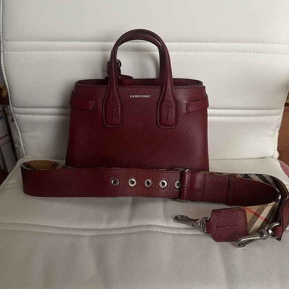 Authentic Burberry Small Banner Leather Bag - Picture 4 of 8